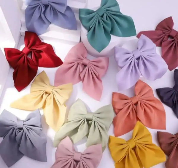 PACK OF 4 silk bow hair clip for Girls and womens (RANDOM COLORS)